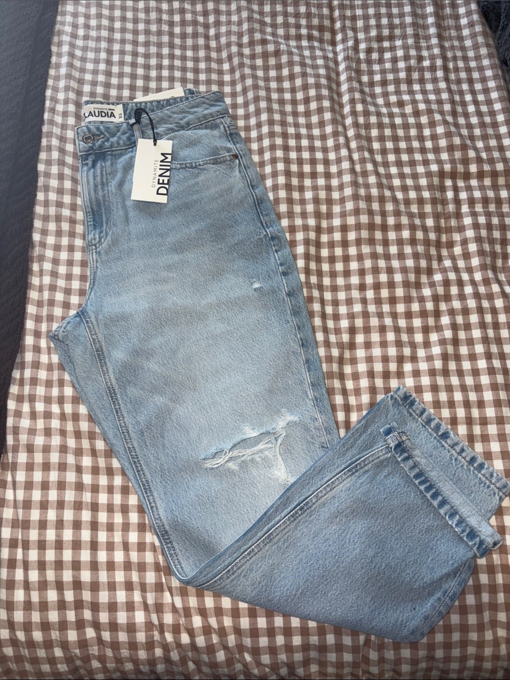Dynamite Light wash mom jeans with tags still on